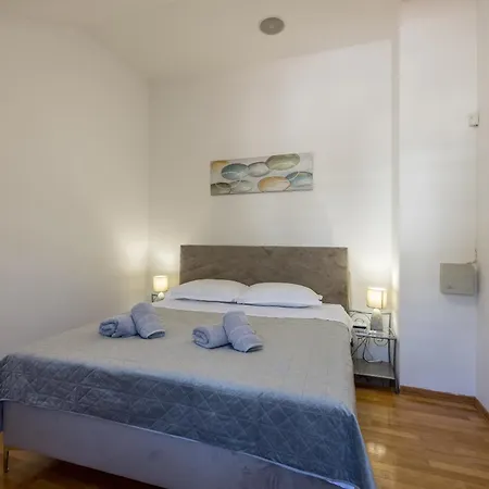 Daire Urban Utopia Penthouse With Private Parking *