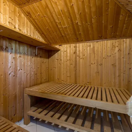 Urban Utopia Penthouse With Private Parking