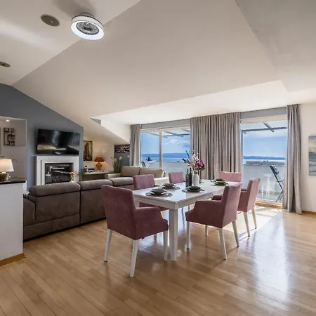 Апартаменты Urban Utopia Penthouse With Private Parking