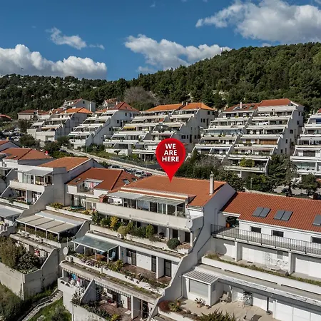 Апартаменты Urban Utopia Penthouse With Private Parking