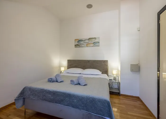Daire Urban Utopia Penthouse With Private Parking *