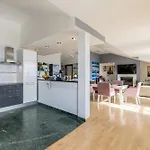 アパート Urban Utopia Penthouse With Private Parking *