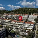 Urban Utopia Penthouse With Private Parking アパート