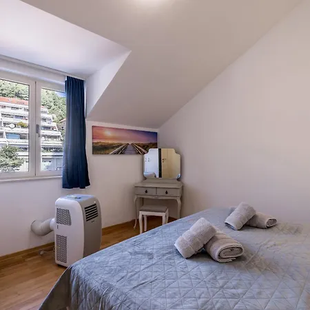 Apartment Urban Utopia Penthouse With Private Parking