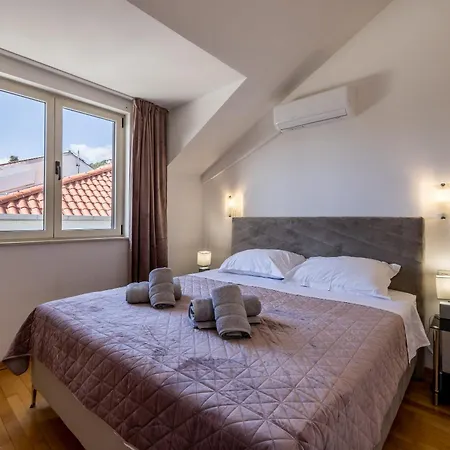Apartment Urban Utopia Penthouse With Private Parking Split