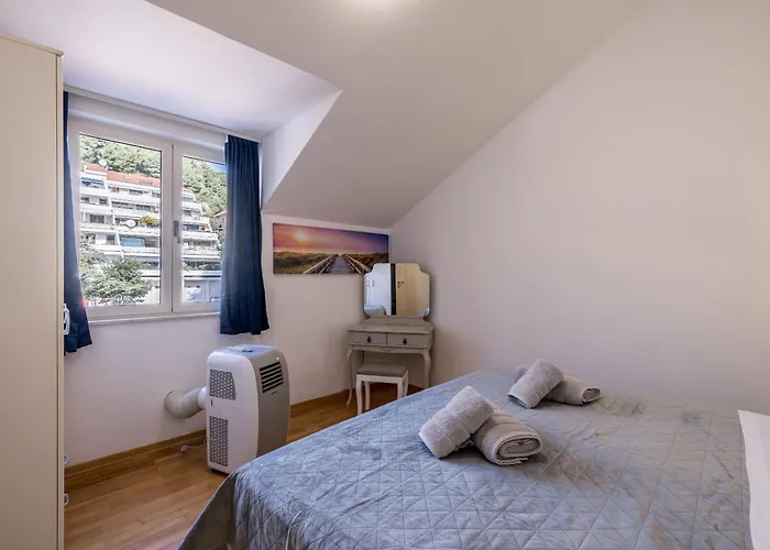 Apartman Urban Utopia Penthouse With Private Parking