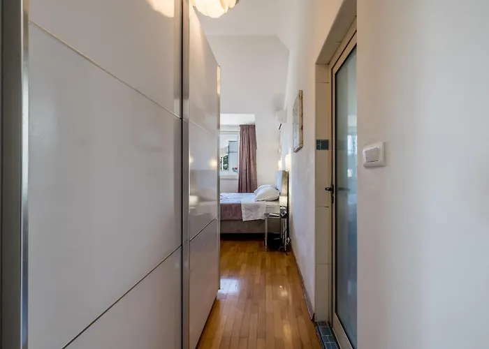 Apartman Urban Utopia Penthouse With Private Parking *