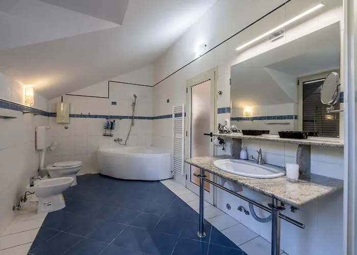 Urban Utopia Penthouse With Private Parking Apartman Split