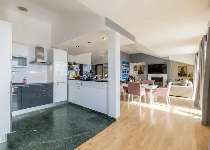 Apartman Urban Utopia Penthouse With Private Parking *