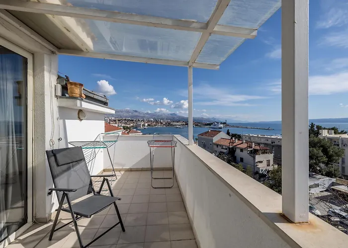 Apartman Urban Utopia Penthouse With Private Parking *